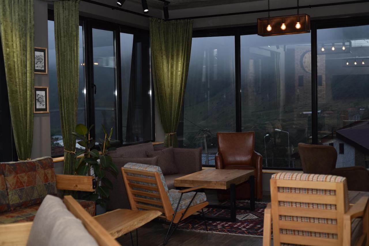 Northgate Hotel Kazbegi מראה חיצוני תמונה