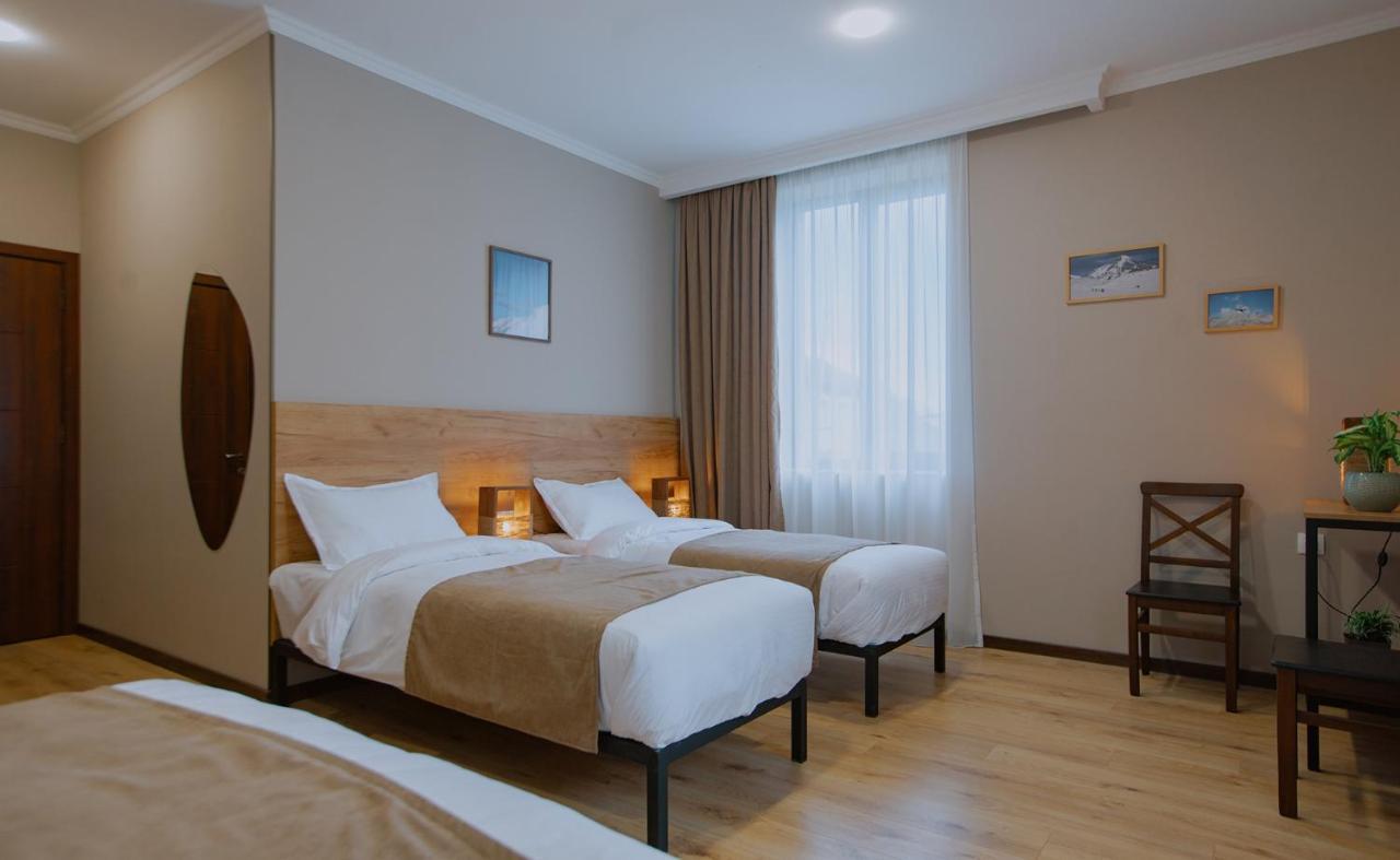 Northgate Hotel Kazbegi מראה חיצוני תמונה